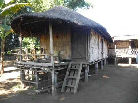 Traditional House digaru/tawrã ang